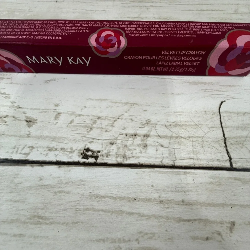Mary Kay Velvet‎ Lip Crayon Pink Rose 208942 Matte Lip Color 0.04 oz NIB